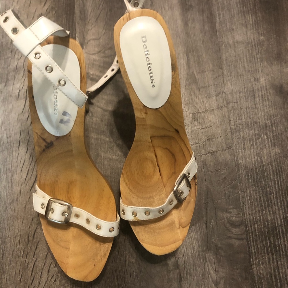 Delicious wood heels